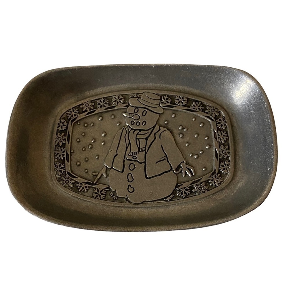 The Wilton Company Pewter Snowman Bread Tray